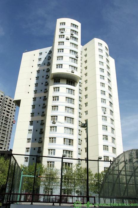 南門國(guó)際城F1高層住宅樓（新疆建筑工程天山獎(jiǎng)、江蘇省省外“揚(yáng)子杯”）